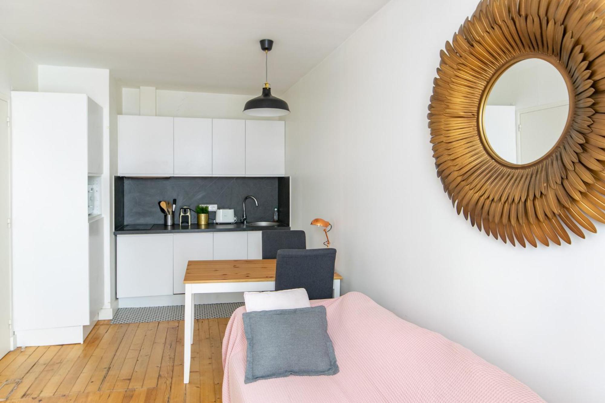 Cosy Au Chateau Et Bois Metro L1 Vincennes Exteriör bild
